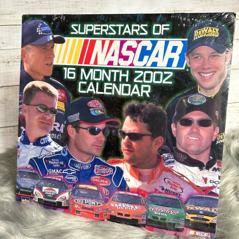 2002 Superstars of NASCAR 16 month Wall Calendar sealed